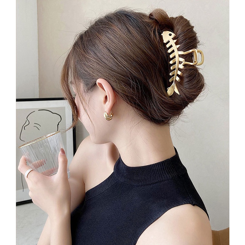Kẹp Tóc Hình Cá Mập Bằng Kim Loại Đính Ngọc Trai Đơn Giản Phong Cách Hàn Quốc