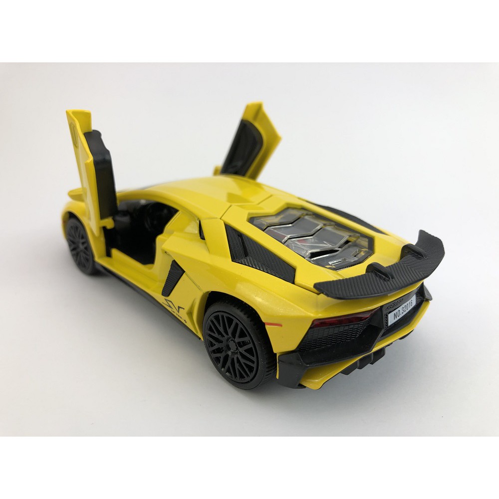 Xe mô hình Lamborghini Aventador LP750 tỉ lệ 1:32 chất liệu hợp kim cao cấp