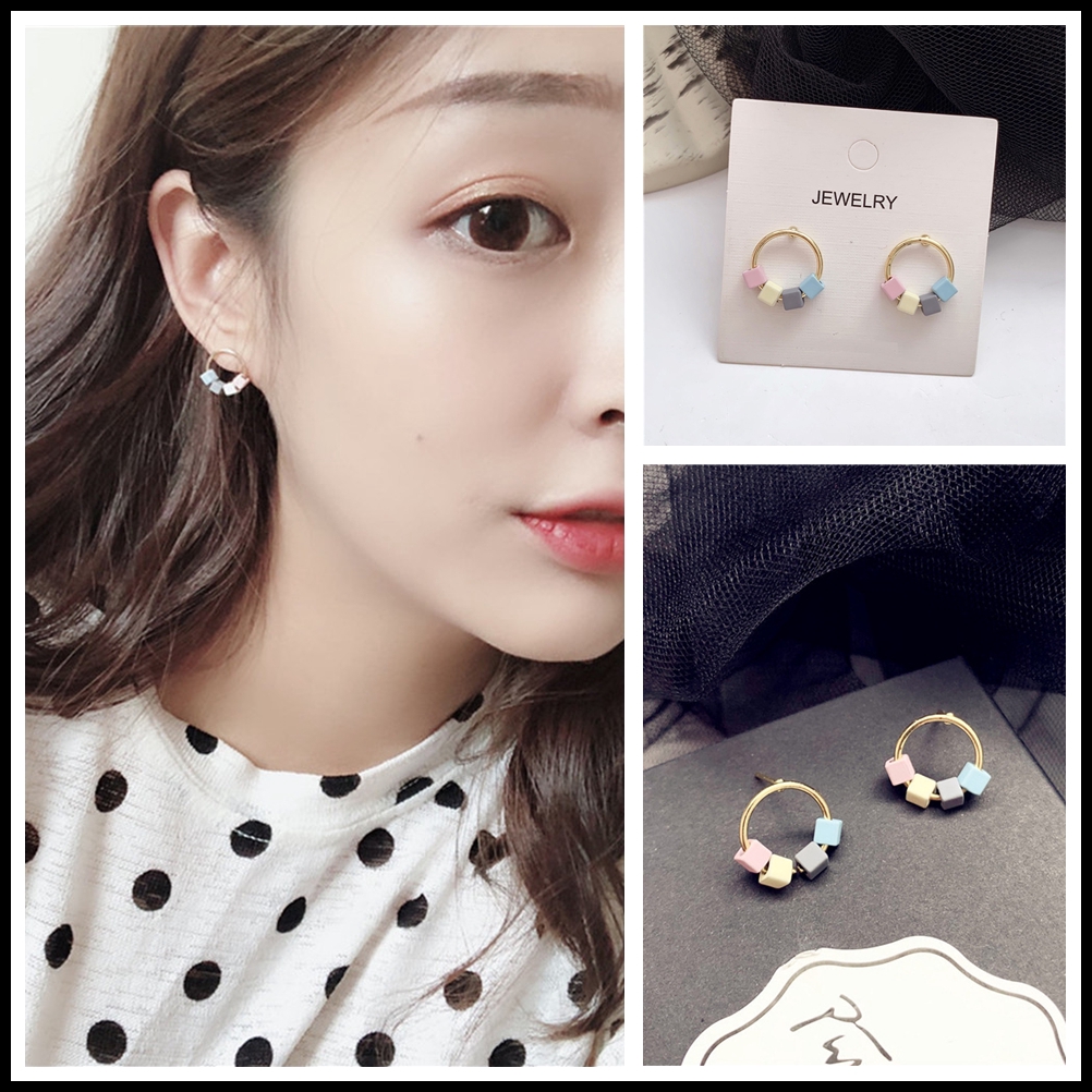 Bông Tai Hình Khối Nhiều Màu Sắc Dễ Thương