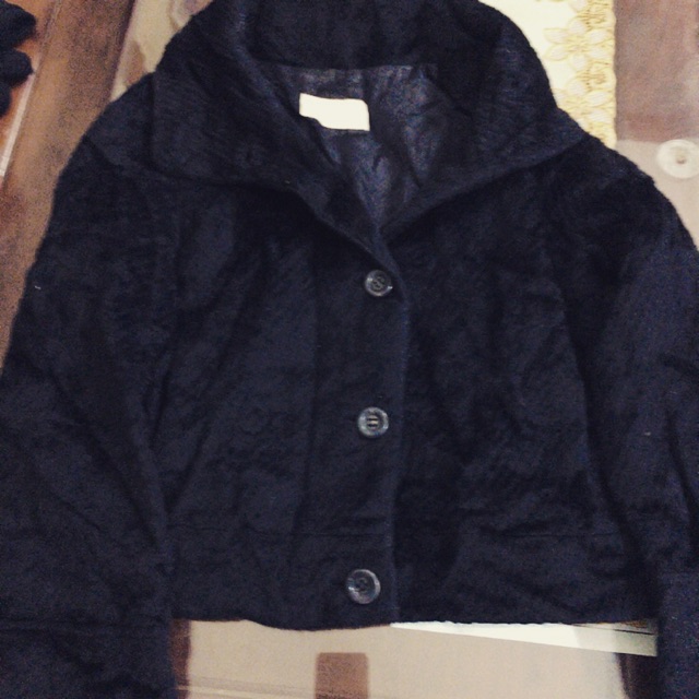 Pass áo dạ lông cừu dáng ngắn Hàn quốc size M 150k | BigBuy360 - bigbuy360.vn