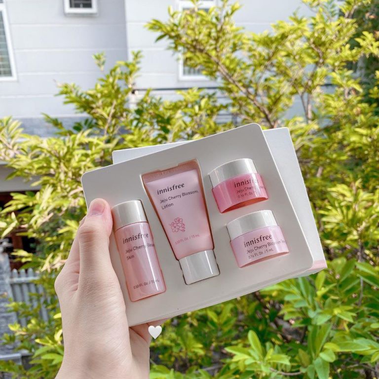 [MINI]Bộ Kit dưỡng trắng da mini Innisfree Jeju Cherry Blossom Special Kit 4 món