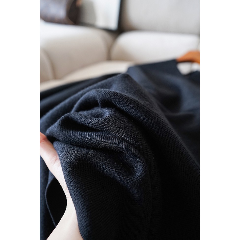 Đầm len dáng ôm