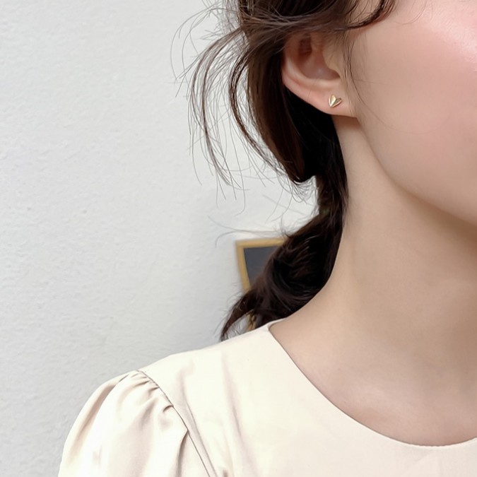 Đôi khuyên tai mạ bạc hình trái tim thiết kế đáng yêu dành cho nữ