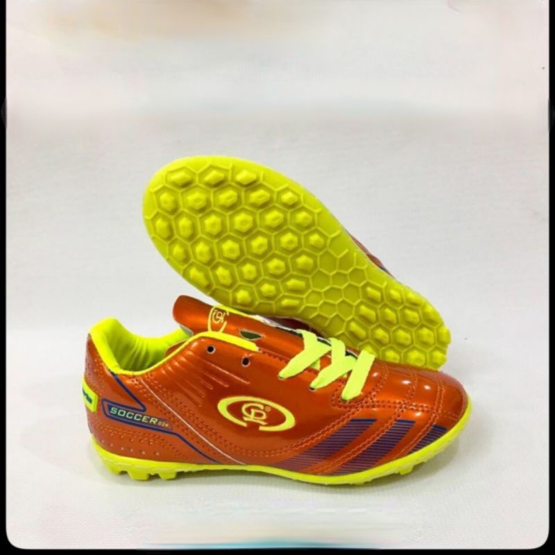 Giày bóng đá sân cỏ nhân tạo CP đã khâu đế