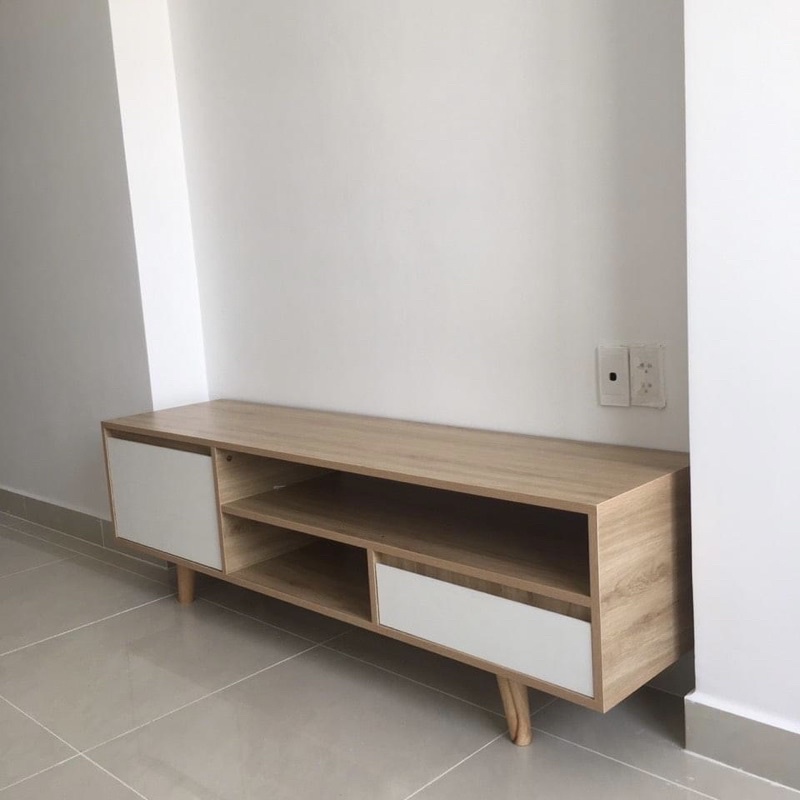 kệ tivi phòng khách hiện đại giá rẻ chất gỗ MĐF chống ẩm bốn chân kệ chịu lực cao cấp Trường Mai Sài Gòn