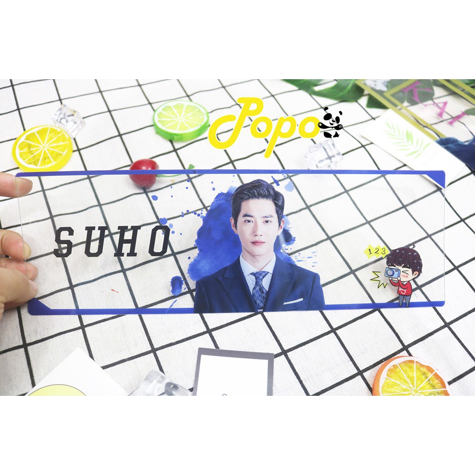 Banner trong cổ vũ EXO