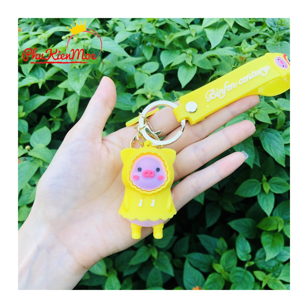 Móc chìa khóa đôi dành cho tình bạn, tình yêu hình chú heo mặc áo mưa siêu cute