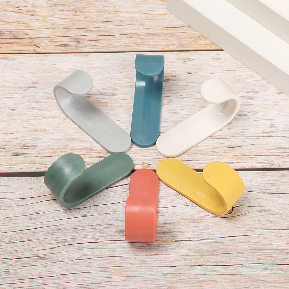 PISTA Bộ 4 Móc Treo Quần Áo Dán Tường Màu Trơn