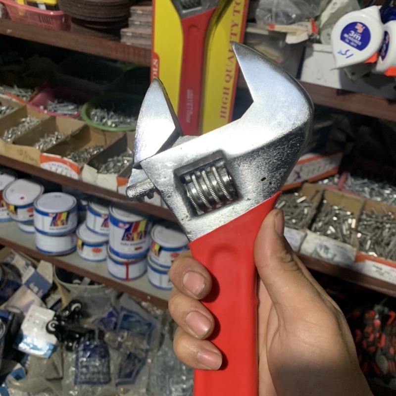 Mỏ lết loại siêu to