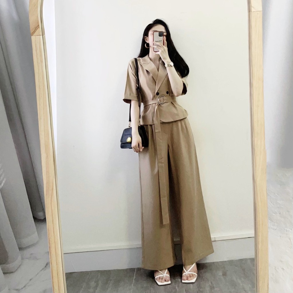 Cứ đến độ Thu về là chẳng ai có thể cưỡng lại sức hút từ những Set Suit Sành điệu và thời thượng như này 🍂🍂