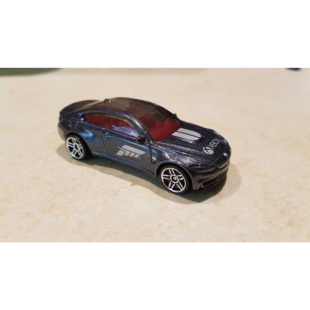 Xe mô hình 1:64 Hot Wheels Forza Motorsport Series 2017 - BMW M4 DWF34