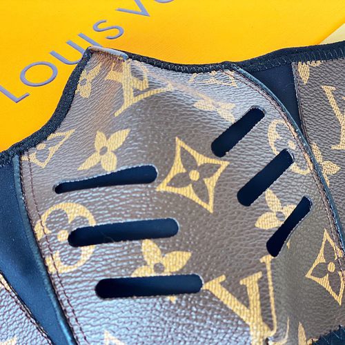 Khẩu trang vải LV chống bụi phong cách cực ngầu | BigBuy360 - bigbuy360.vn