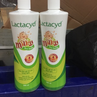 Sữa tắm gội trẻ em Lactacyd Milky