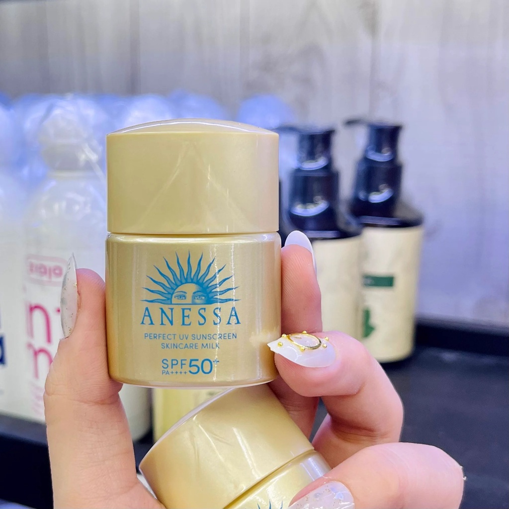 Kem Chống Nắng Dạng Sữa Dành Cho Da Dầu ANESSA Perfect UV Sunscreen Skincare Milk SPF50