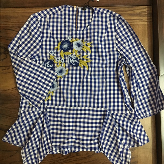Áo sơmi kẻ thêu hoa zara size xs