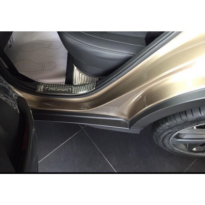 Ốp Bậc Cửa Xe Hyundai Kona 2018 2019 2020 2021 Mẫu Inox