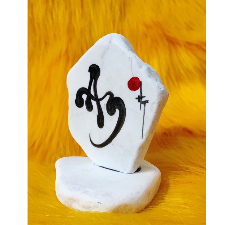 Thư pháp chữ An viết trên đá trắng. Kích thước: cao từ 14-16cm, ngang 8-10cm