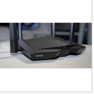 Router Tenda AC10U