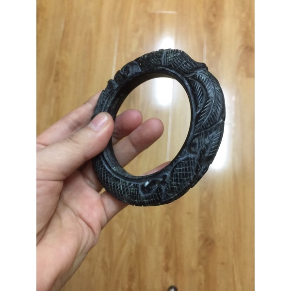 Vòng khắc rồng si tuyển