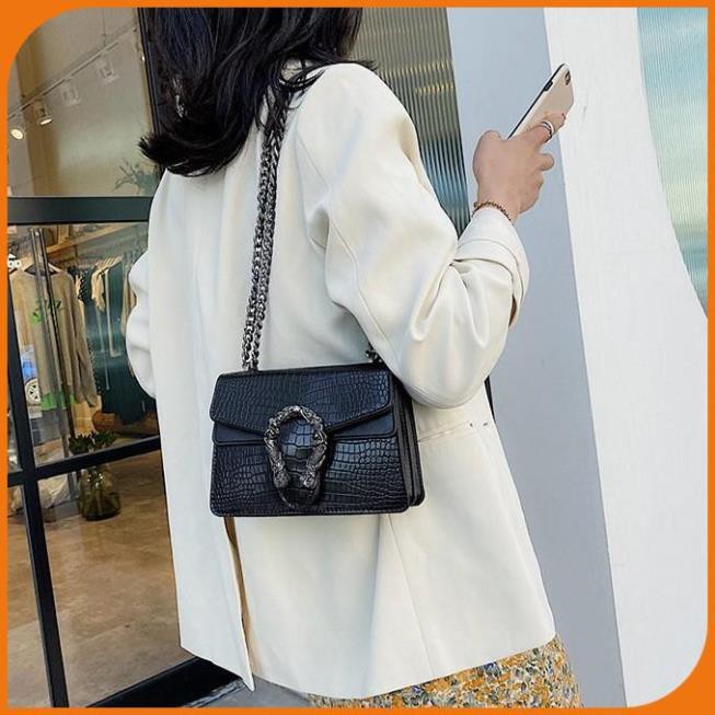 Túi xách nữ dáng vuông đeo chéo da mềm, túi đầu rồng cá tính cao cấp - LAHEE 104.13 | BigBuy360 - bigbuy360.vn