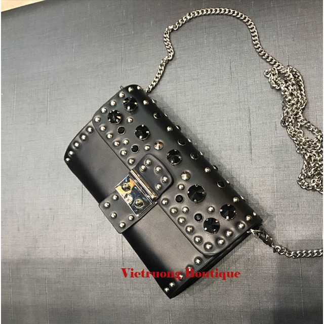 Clutch nữ cầm tay đinh tán