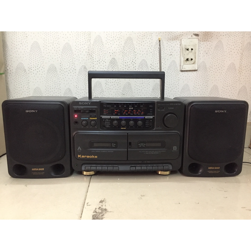Radio Casset SONY 715 hàng của Nhật  nghe điện thoại