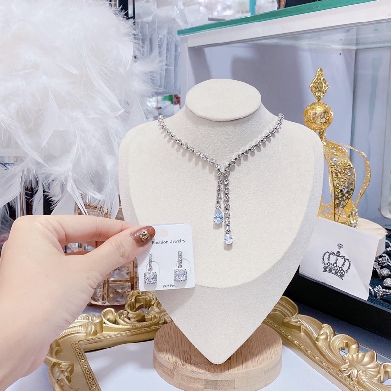 Vòng cổ đá, sang chảnh, cuốn hút