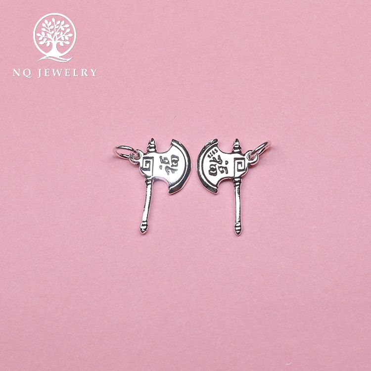 Charm bạc hình cây rìu may mắn treo - NQ Jewelry