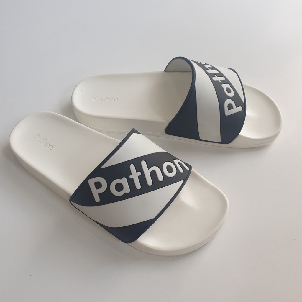 Dép nam nữ quai ngang slipper Pathon quai PVC và đế PU trắng quai sọc chéo đen trắng in chữ Pathon SD52