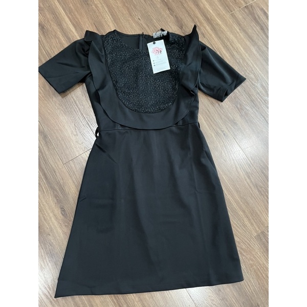 Pass váy thiết kế hãng new tag