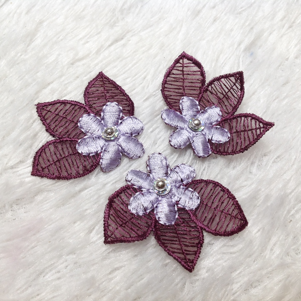 Hoa cúc lá phong bông thêu sẵn kết áo nhiều màu dễ thương