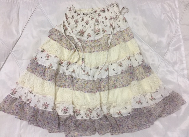 Chân váy hoa xoè cực đẹp