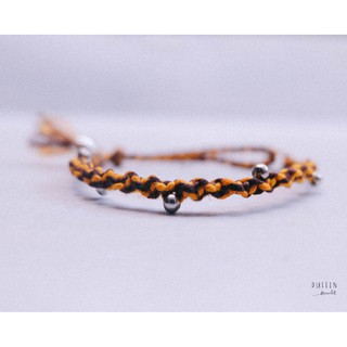 Vòng tay handmade Gene (đeo được rút dây) với cườm và chuông bạc nhỏ xinh
