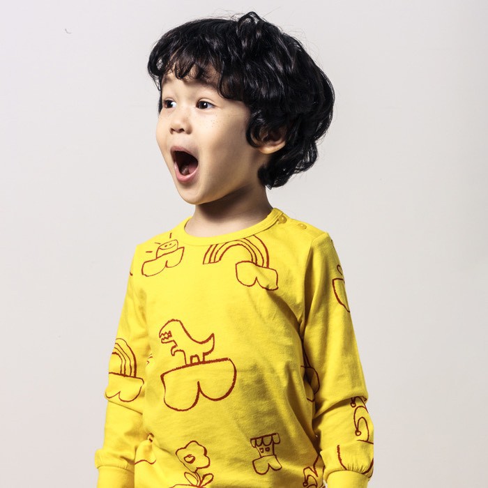 Bộ thu đông Hàn hình họa tiết cây vàng