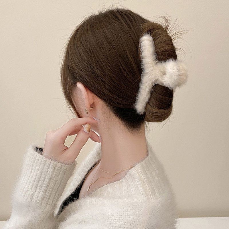 Kẹp Tóc Lớn Phối Lông Nhung Dễ Thương Xinh Xắn Dành Cho Nữ