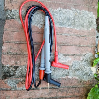 2 sợi dây đo của đồng hồ vạn năng