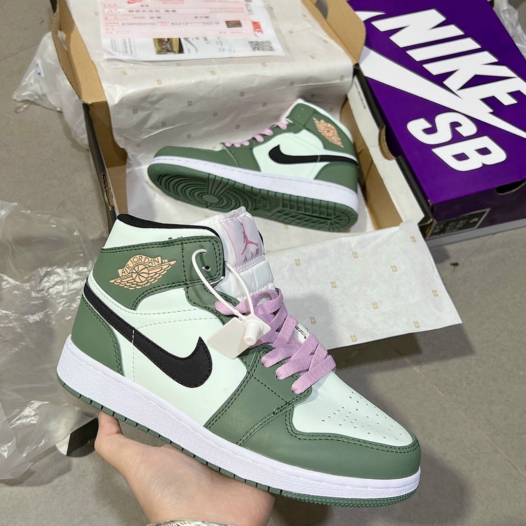 (Full Box Bill + FREE ship) Giày Thể Thao Air Jordan 1 Mid SE Dutch Green- Trà xanh Cổ Cao Bản quảng châu | BigBuy360 - bigbuy360.vn