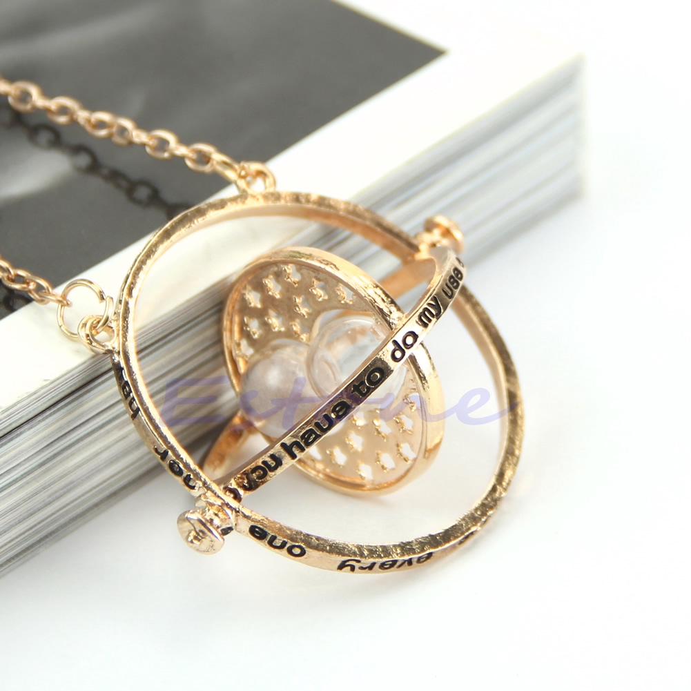 Dây chuyền mặt đồng hồ cát của Hermione Granger