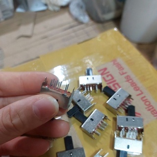 10c công tắc gạt 8 chân