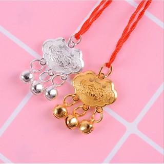 Dây chuyền cặp đôi. mặt kim loại xi trắng và xi vàng. mẫu y hình nha các bạn. Giá chỉ 33k 1 cặp bao gồm 2 dây và 2 mặt.