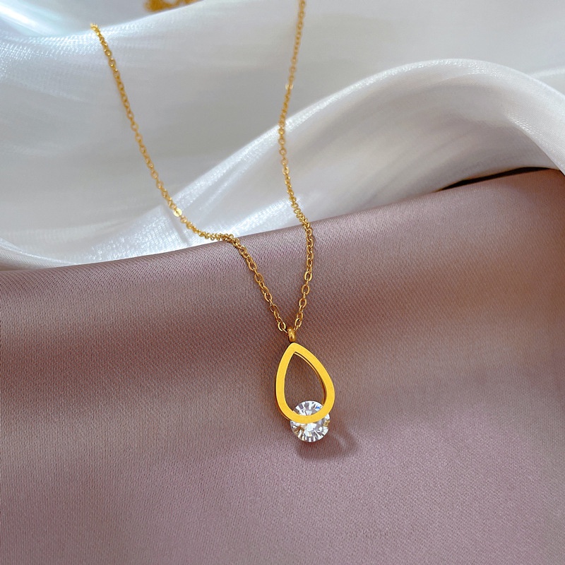 Vòng cổ nữ bằng titan không gỉ thiết kế mặt hình giọt nước kẹp đá pha lê lấp lánh thời trang ins hàn quốc