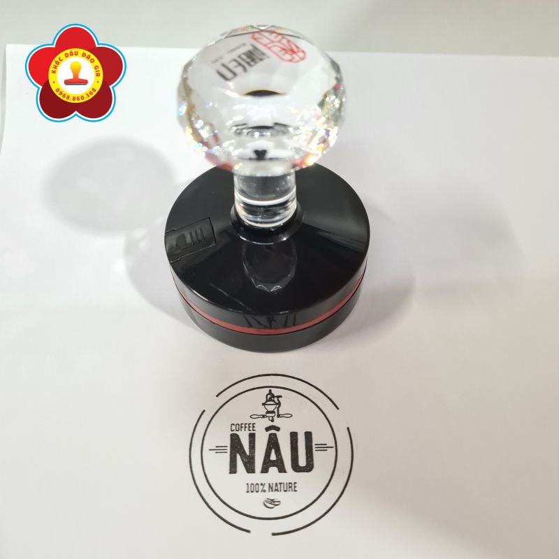Con dấu logo hình tròn. In logo thương hiệu lên giấy, hộp carton  KT Đường kính 42mm