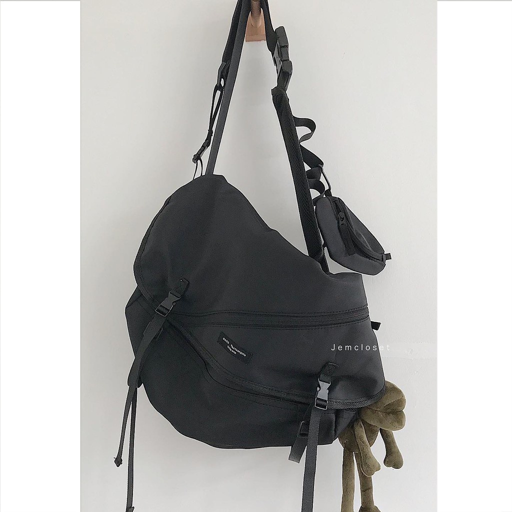 Túi Đeo Chéo Chất Dù Thời Trang Dày Dặn Form Rộng Thoải Mái C H U - 6477  ( Gous official)