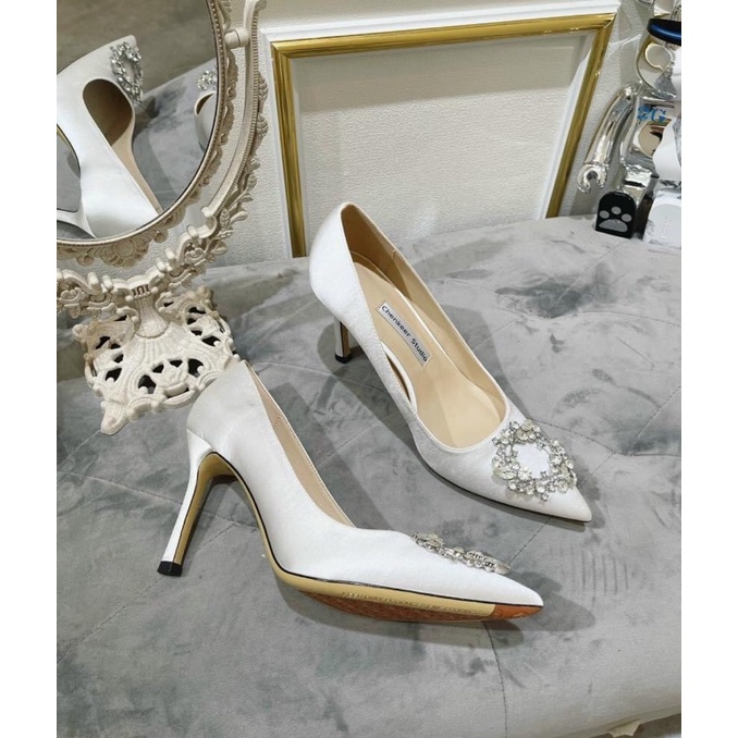 Giày cao gót trắng 9p