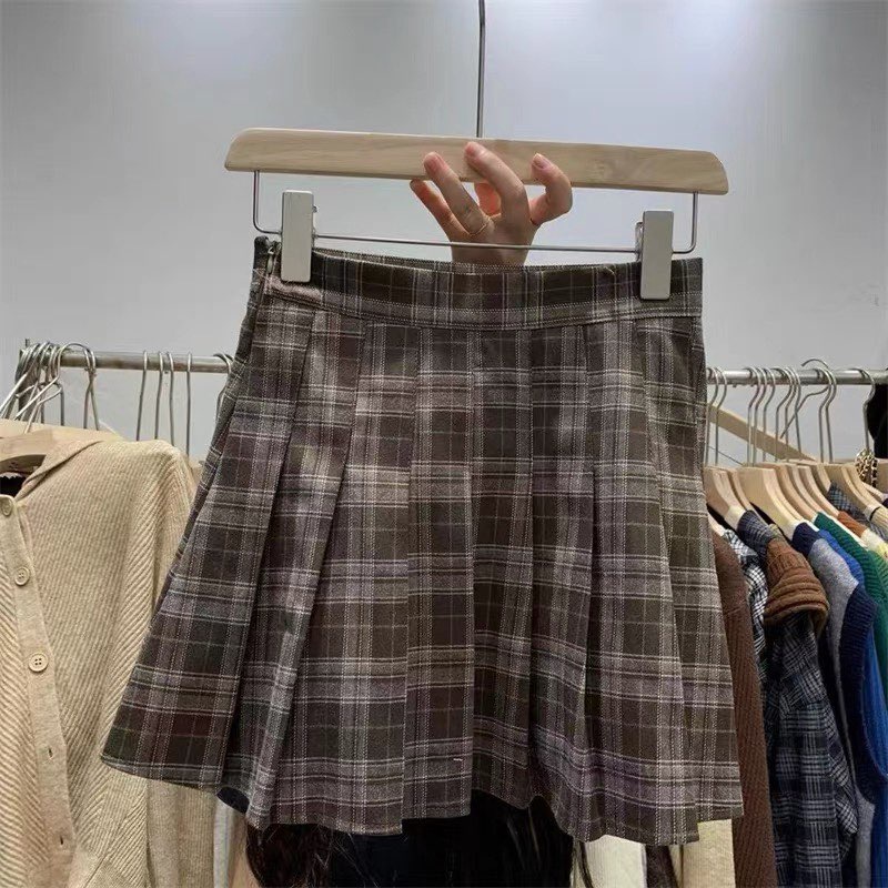 Chân váy caro dáng xòe phong cách ulzzang