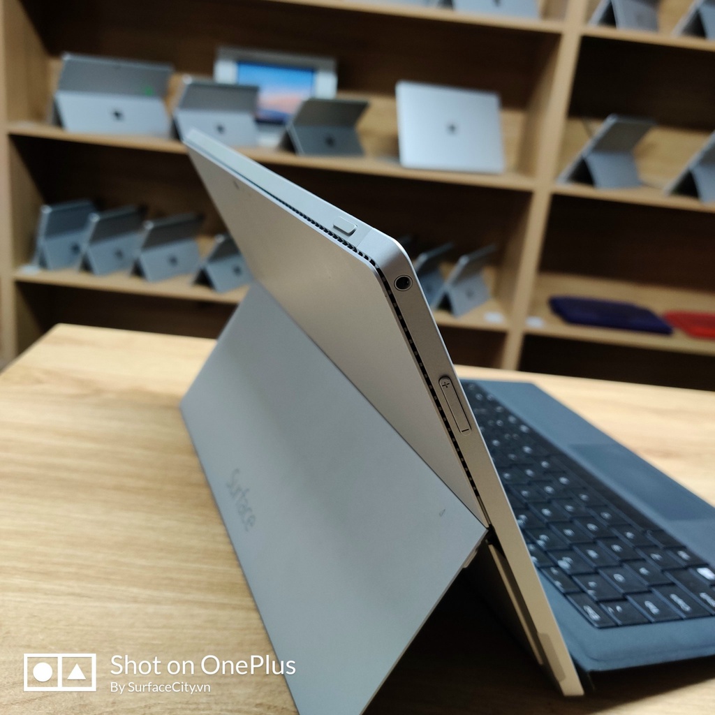 Microsoft Surface Pro 3 i3/4GB/128GB (Likenew) kèm phím 99% | WebRaoVat - webraovat.net.vn