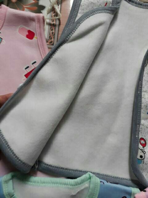 Áo ghi lê nỉ lông hiệu Carter hoặc Trang Nam cho bé