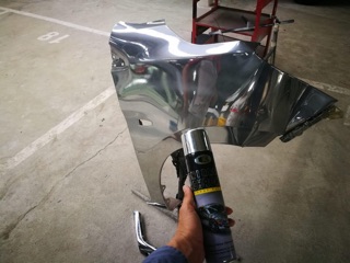 Sơn Xịt hiệu ứng gương soi,inox Bosny Mirror Chrome B123