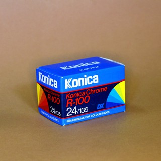 Film chụp ảnh outdate Konica Chrome R-100