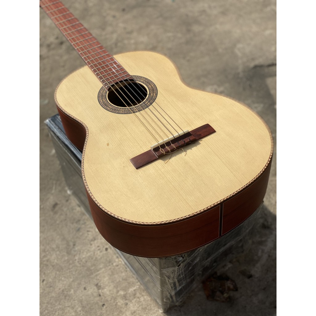 Đàn guitar classic gỗ hồng đào có ty viền bông lúa